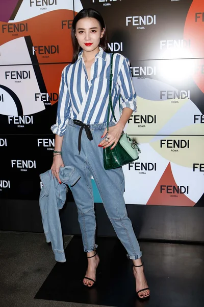 Look 16
